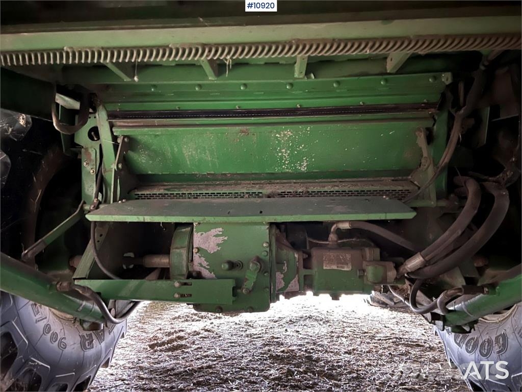 John Deere W540 حصادات