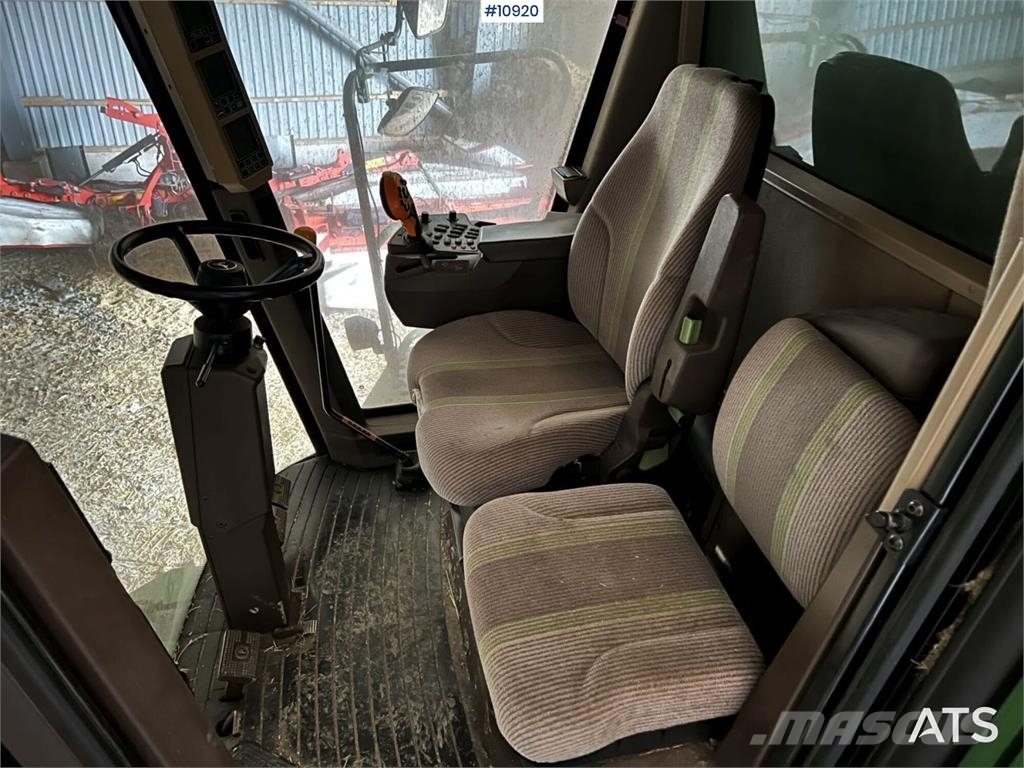 John Deere W540 حصادات