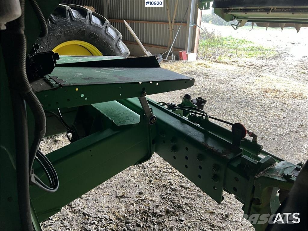 John Deere W540 حصادات
