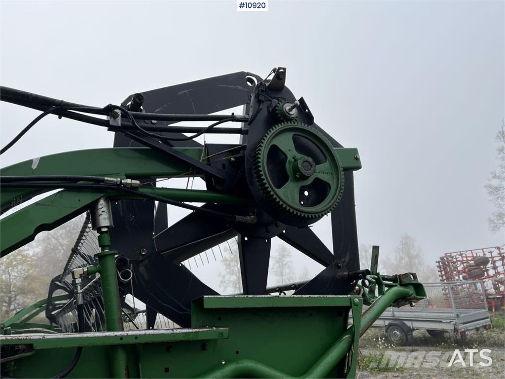 John Deere W540 حصادات