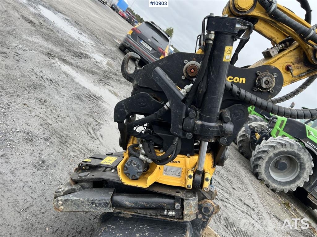 Komatsu PC78US with Bucket Crawler excavators