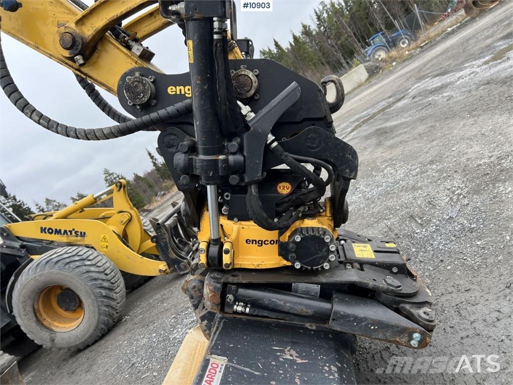 Komatsu PC78US with Bucket Crawler excavators