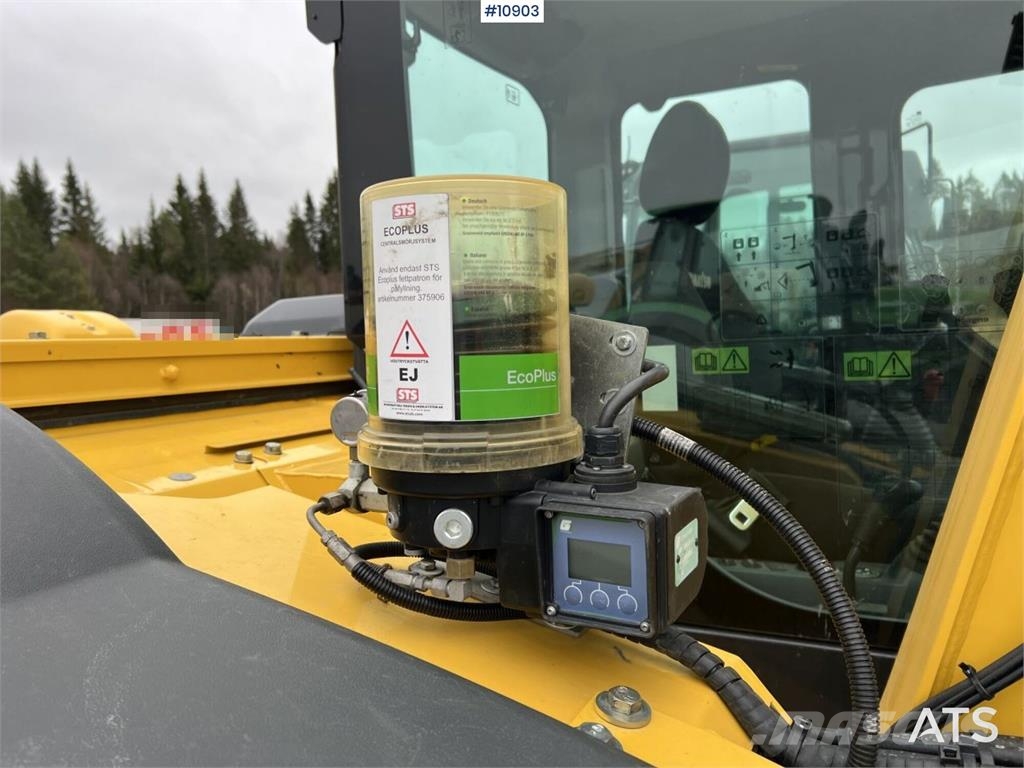 Komatsu PC78US with Bucket Crawler excavators