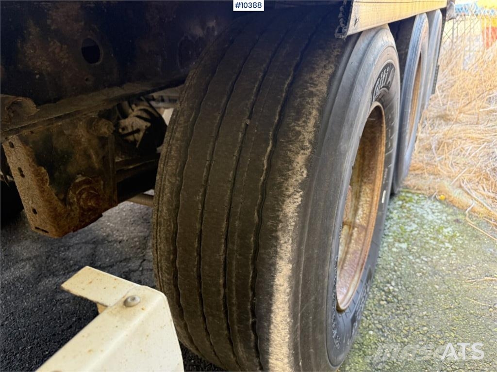Krone SD Refrigerated and Freezer Trailer Kühlauflieger