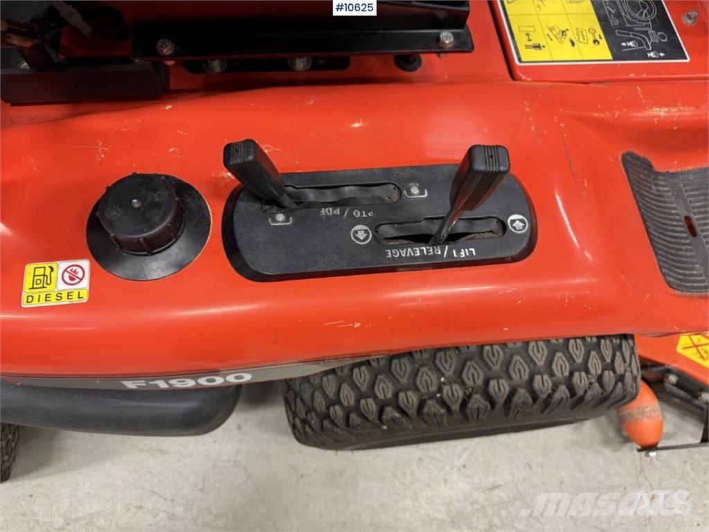 Kubota F1900 Diesel 4WD Ride-On Mower Gå-bak gressklippere