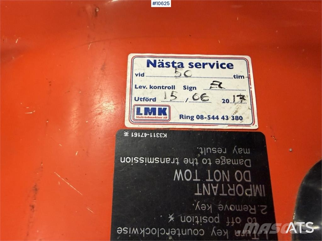 Kubota F1900 Diesel 4WD Ride-On Mower Gå-bak gressklippere