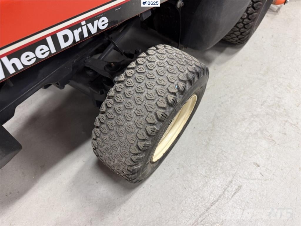 Kubota F1900 Diesel 4WD Ride-On Mower Gå-bak gressklippere