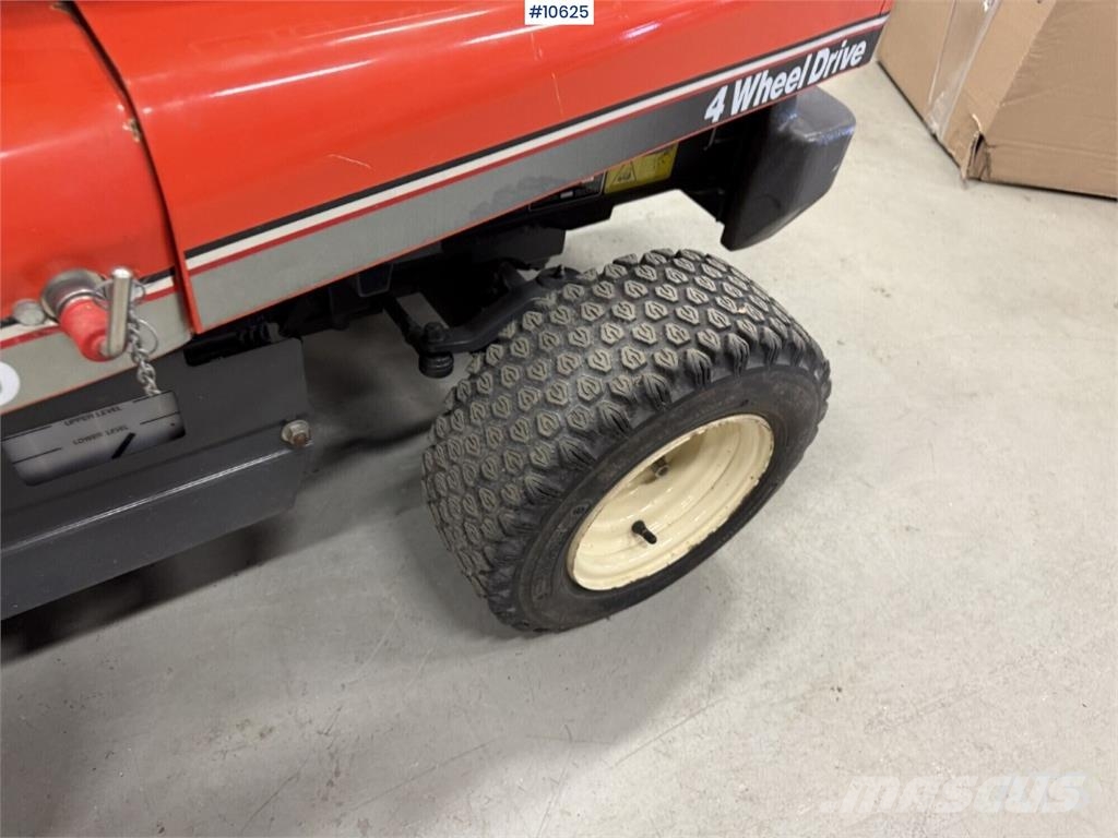 Kubota F1900 Diesel 4WD Ride-On Mower Gå-bak gressklippere