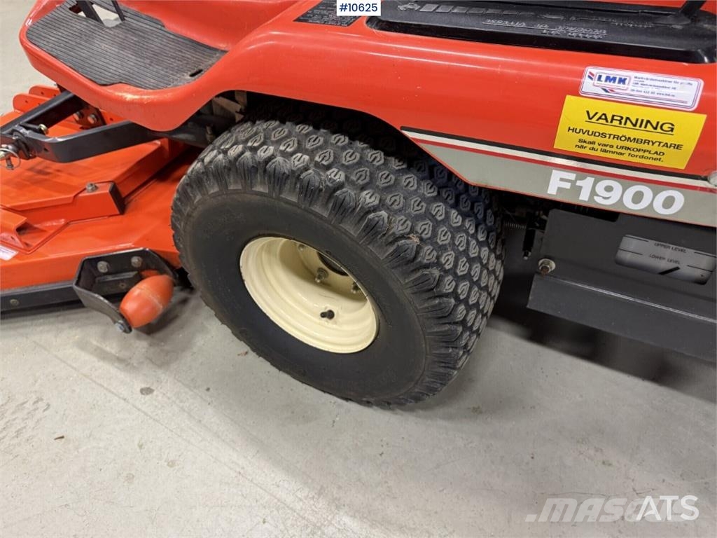 Kubota F1900 Diesel 4WD Ride-On Mower Gå-bak gressklippere