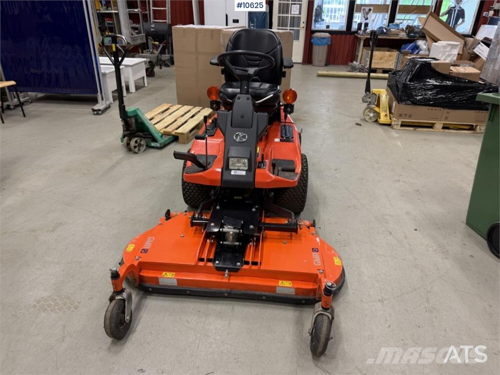Kubota F1900 Diesel 4WD Ride-On Mower Gå-bak gressklippere