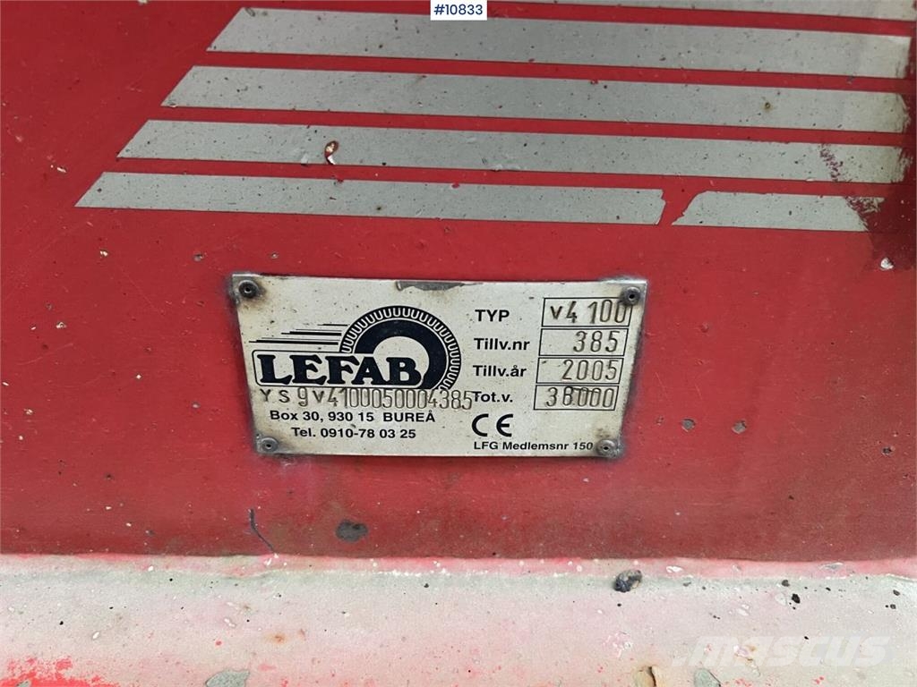 LEFAB V4 100 Log Trailer, 4-Axle Kokmateriālu vešanas piekabes