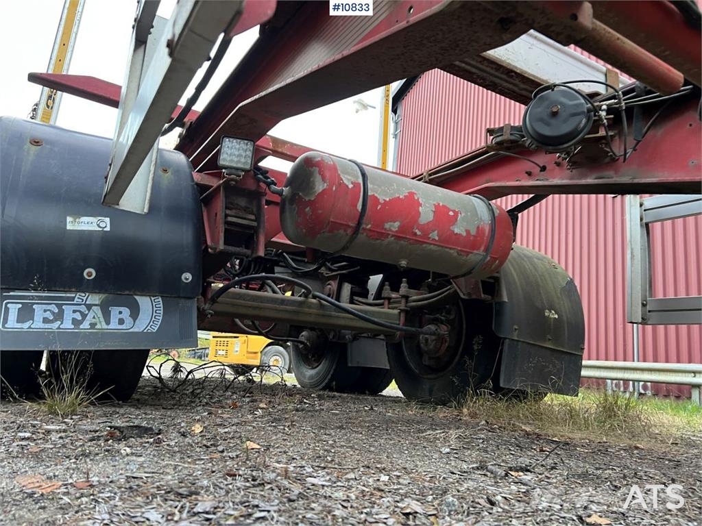 LEFAB V4 100 Log Trailer, 4-Axle Kokmateriālu vešanas piekabes
