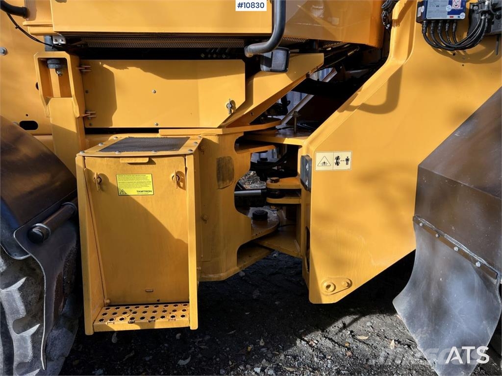 Ljungby L15 Wheel Loader with Attachments Rataslaadurid