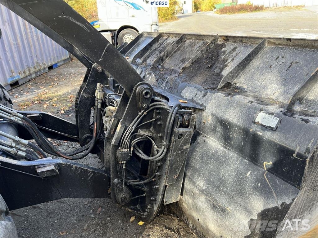 Ljungby L15 Wheel Loader with Attachments Rataslaadurid