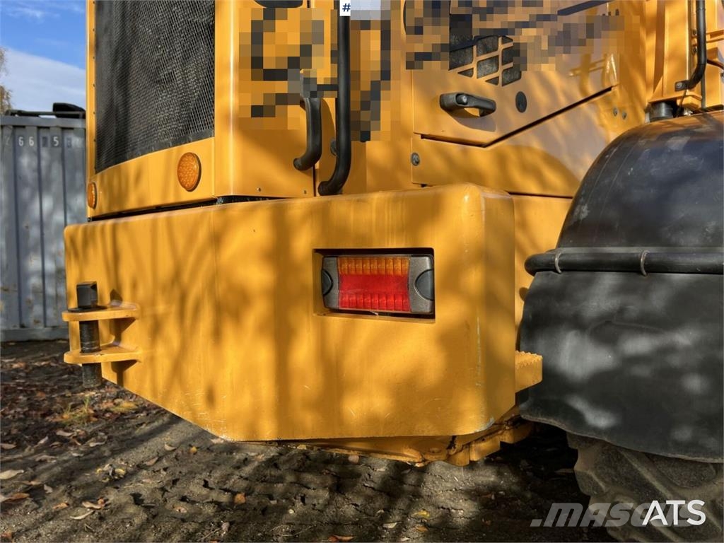 Ljungby L15 Wheel Loader with Attachments Rataslaadurid