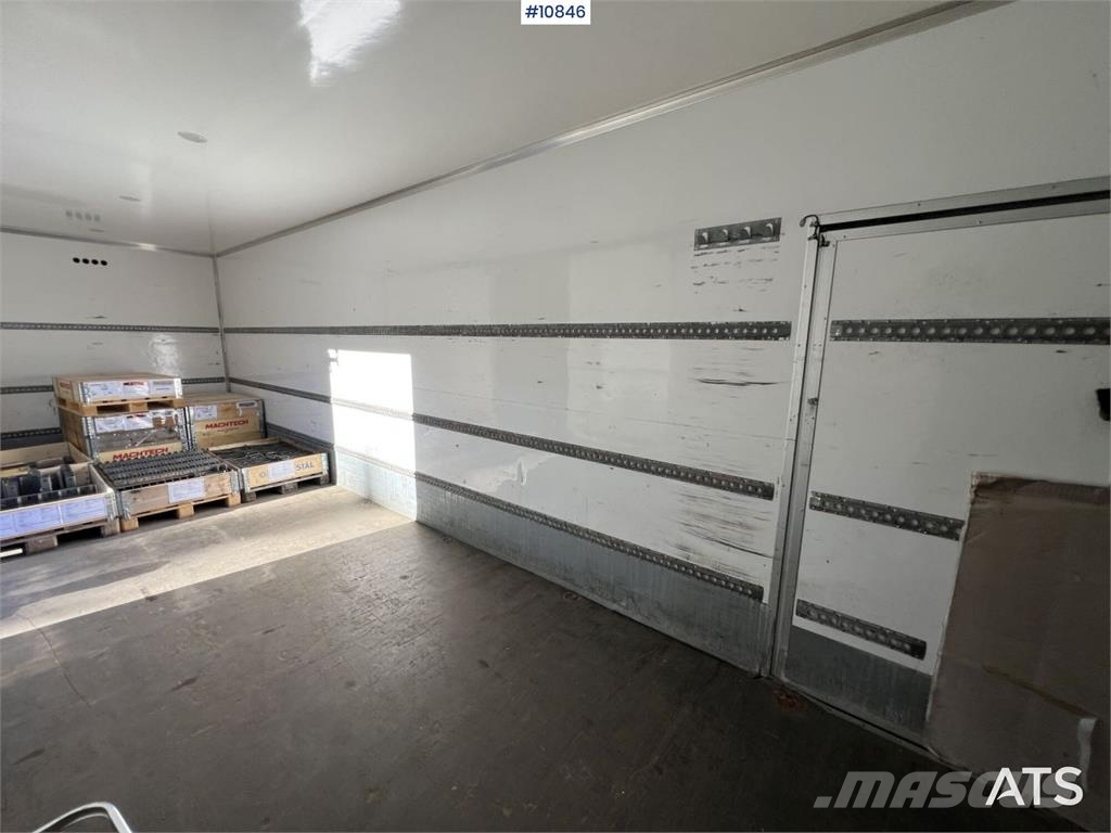 Mercedes-Benz ANTOS Bakwagens met gesloten opbouw