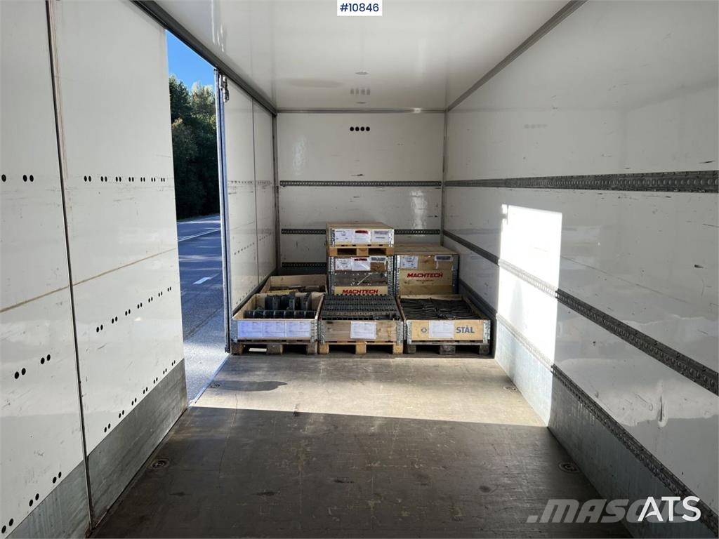 Mercedes-Benz ANTOS Bakwagens met gesloten opbouw