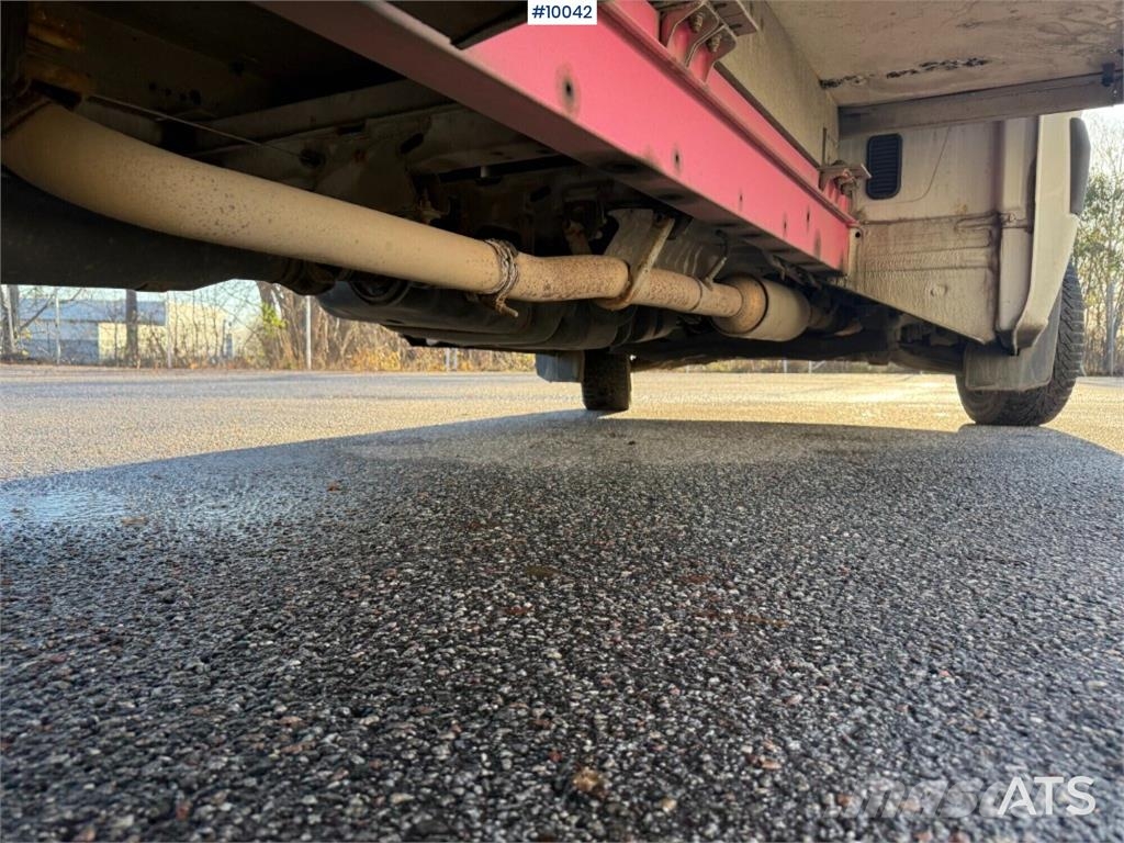 Mercedes-Benz Sprinter Camiones con caja de remolque