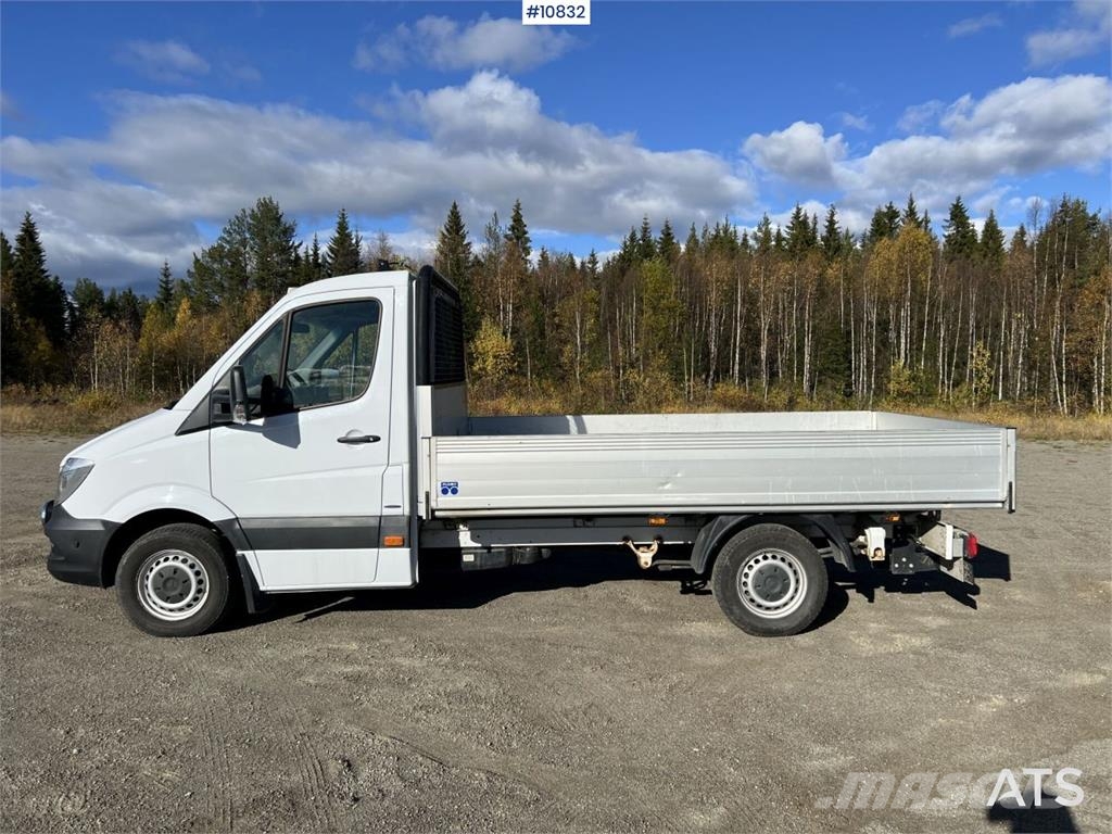Mercedes-Benz Sprinter Platformas/izkraušana no sāniem