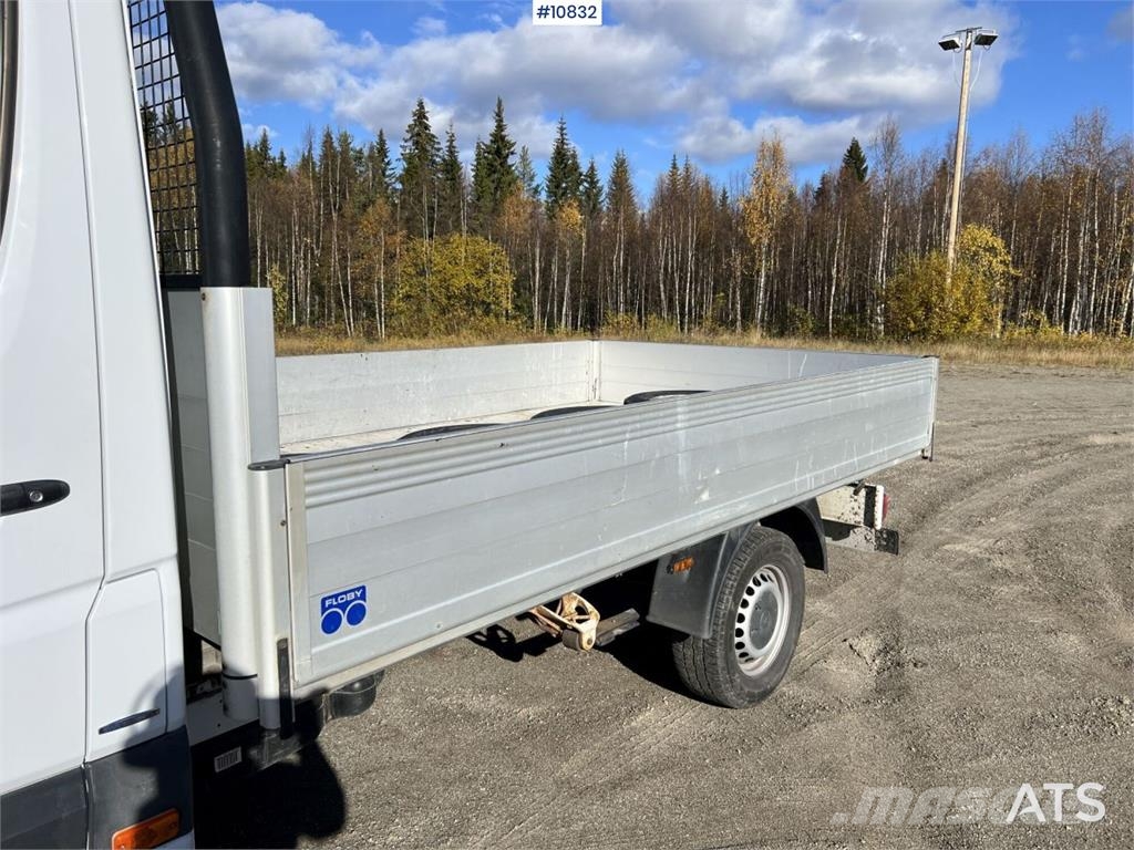 Mercedes-Benz Sprinter Platformas/izkraušana no sāniem