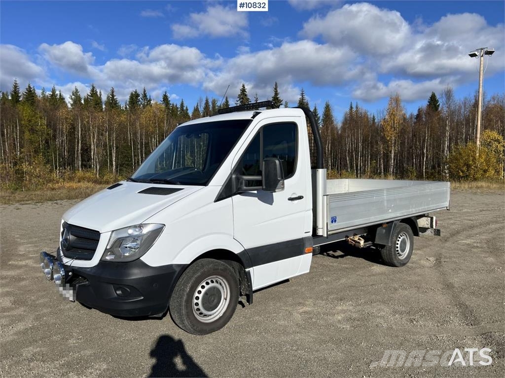 Mercedes-Benz Sprinter Platformas/izkraušana no sāniem