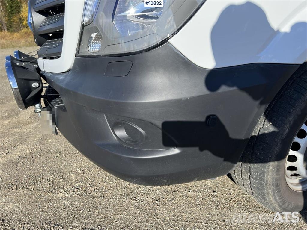 Mercedes-Benz Sprinter Platformas/izkraušana no sāniem