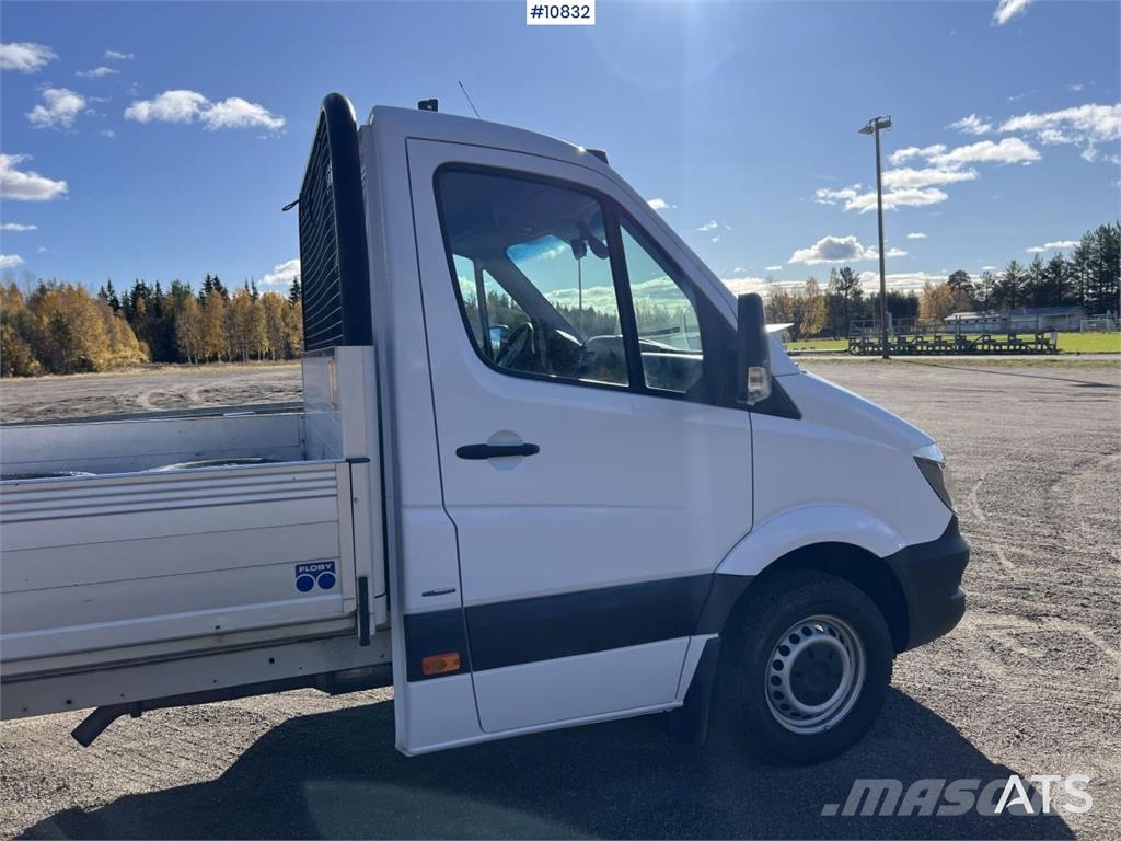 Mercedes-Benz Sprinter Platformas/izkraušana no sāniem