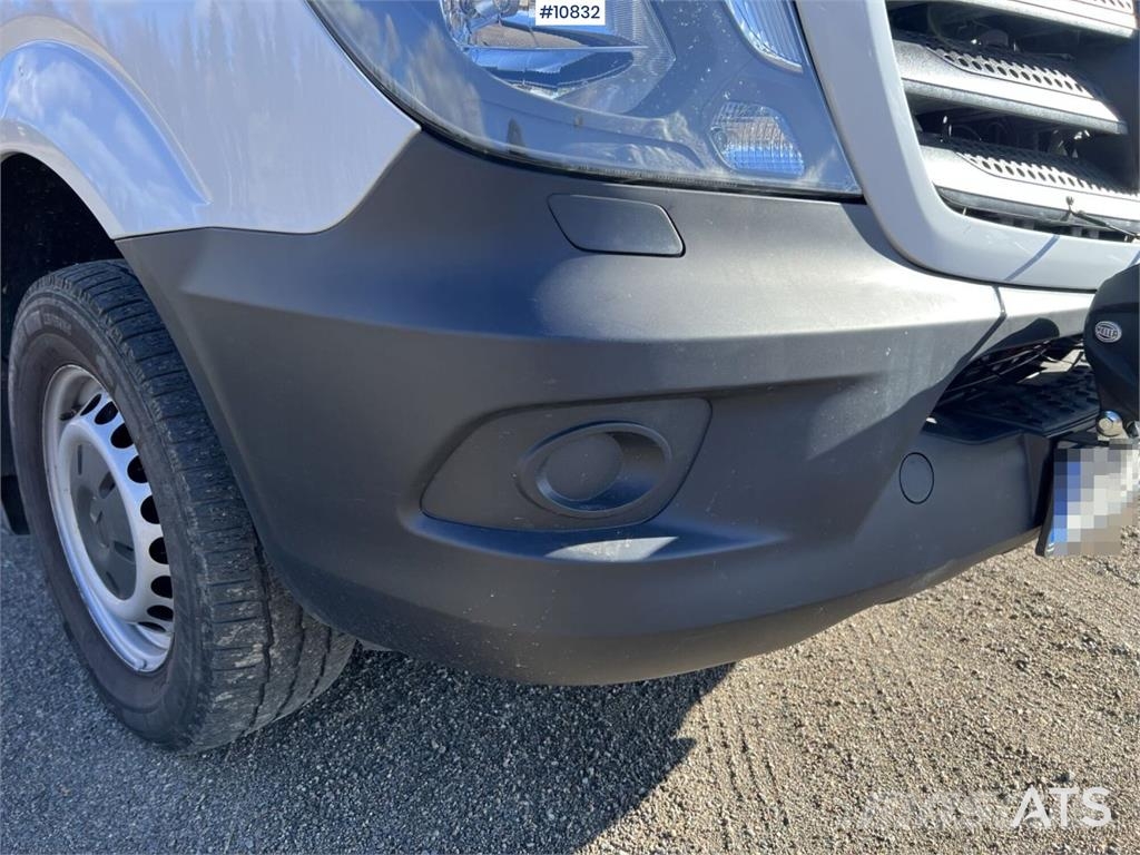 Mercedes-Benz Sprinter Platformas/izkraušana no sāniem