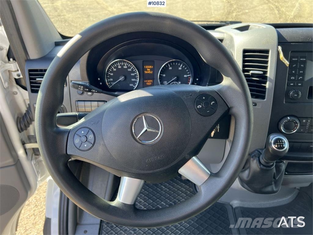 Mercedes-Benz Sprinter Platformas/izkraušana no sāniem