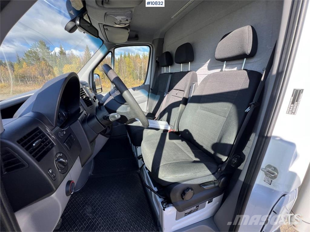 Mercedes-Benz Sprinter Platformas/izkraušana no sāniem