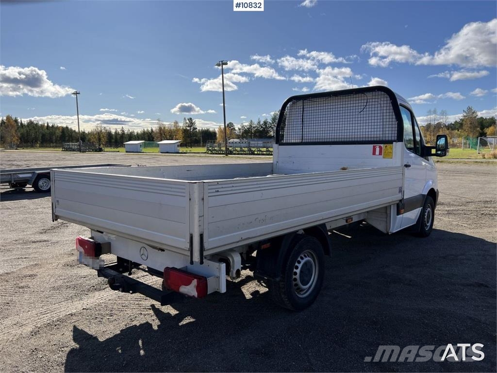 Mercedes-Benz Sprinter Platformas/izkraušana no sāniem