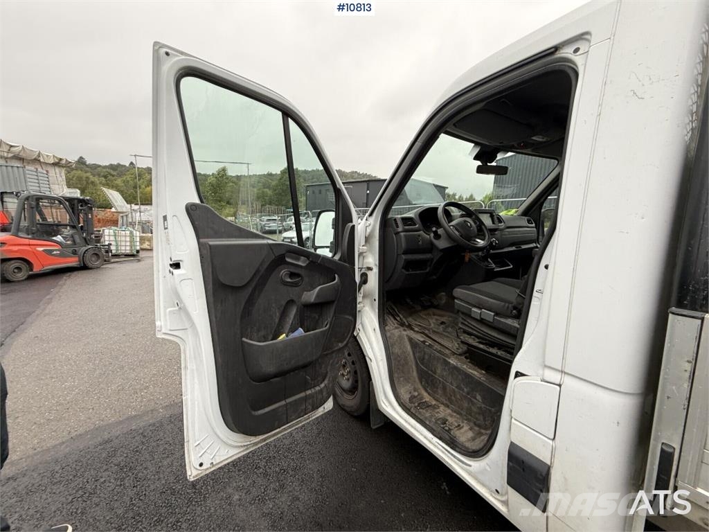 Renault Master Flatbed Truck 平板栏板货车