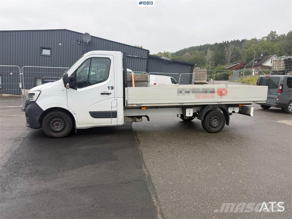 Renault Master Flatbed Truck 平板栏板货车