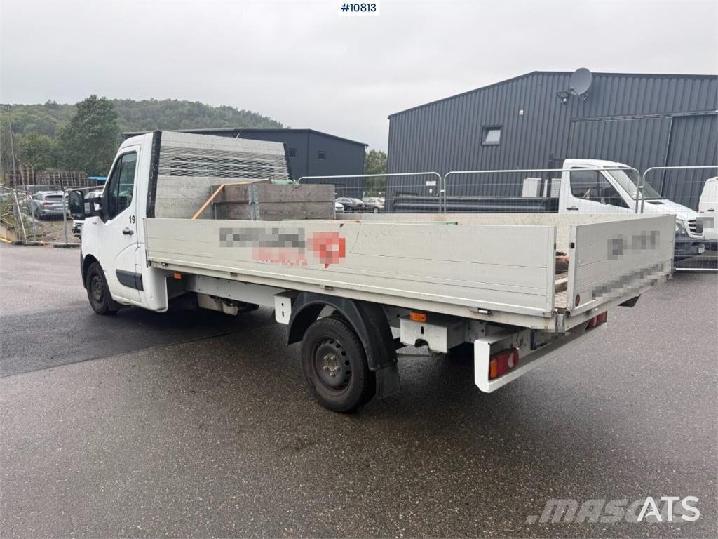 Renault Master Flatbed Truck 平板栏板货车