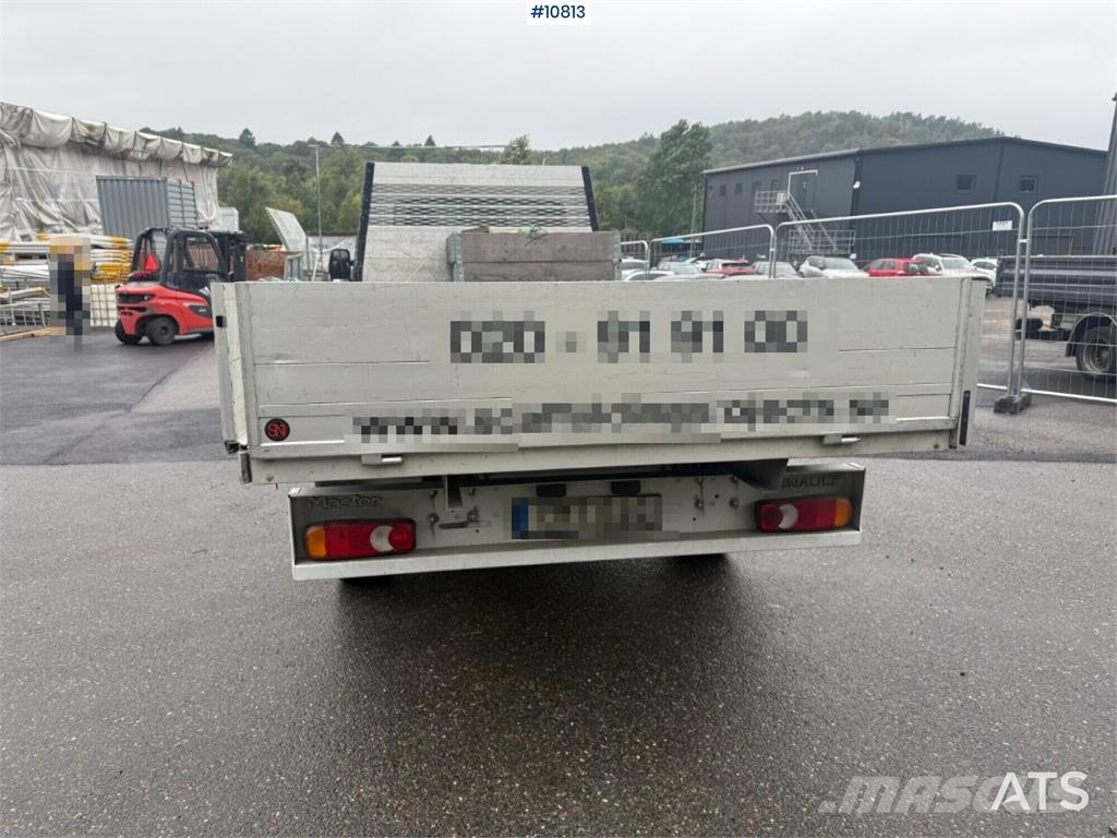 Renault Master Flatbed Truck 平板栏板货车