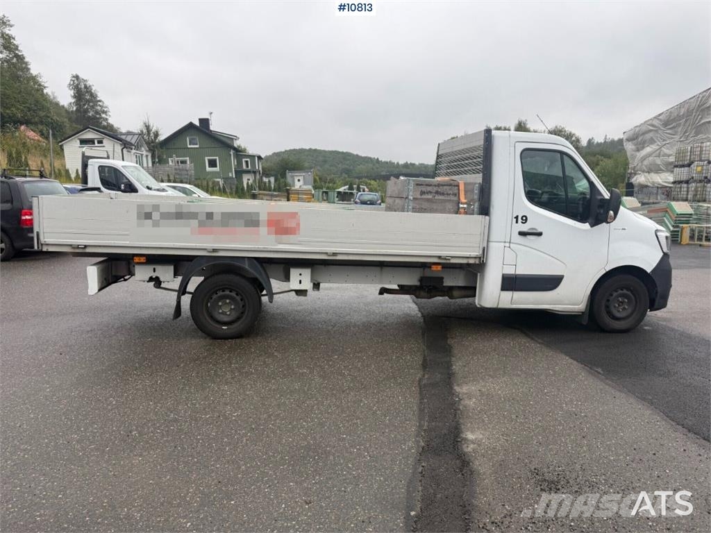 Renault Master Flatbed Truck 平板栏板货车