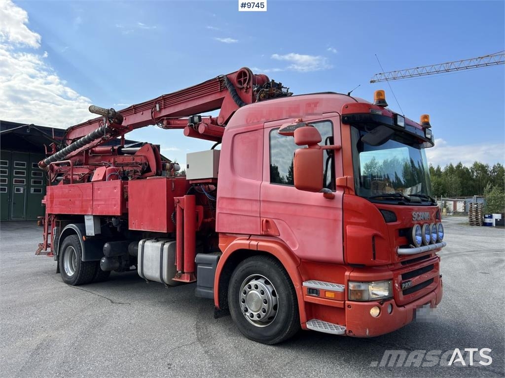 Scania P230 with Concrete pump Betonpomptrucks