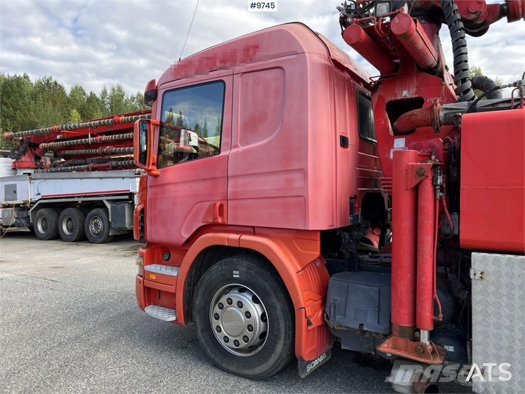 Scania P230 with Concrete pump Betonpomptrucks
