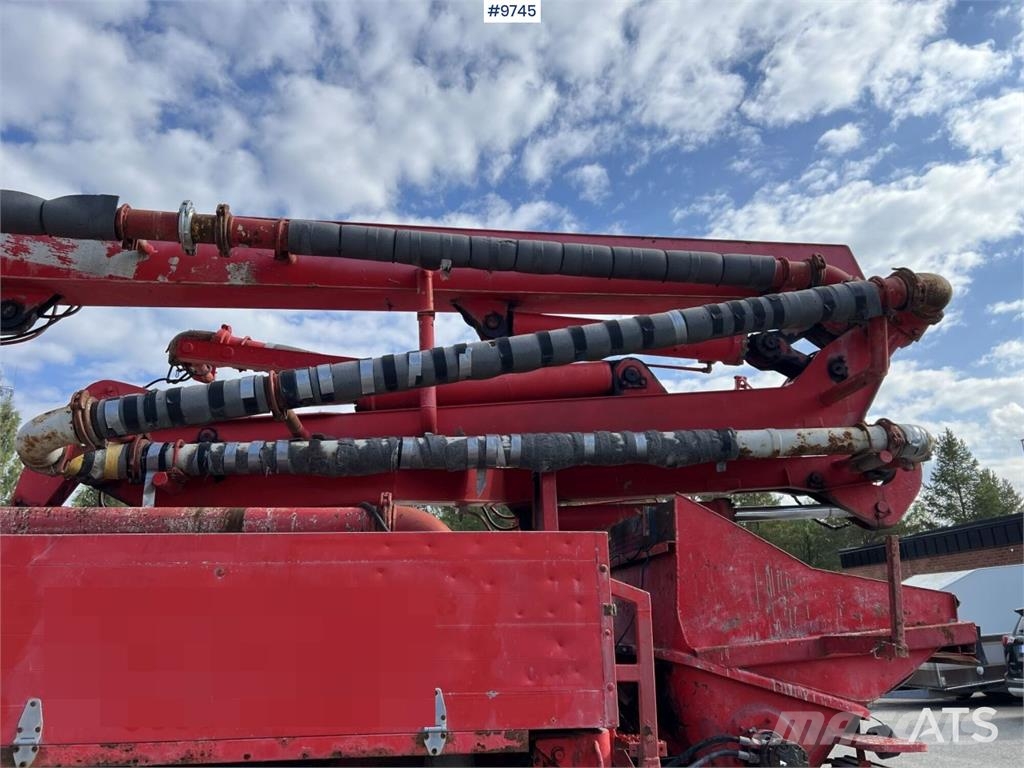 Scania P230 with Concrete pump Betonpomptrucks