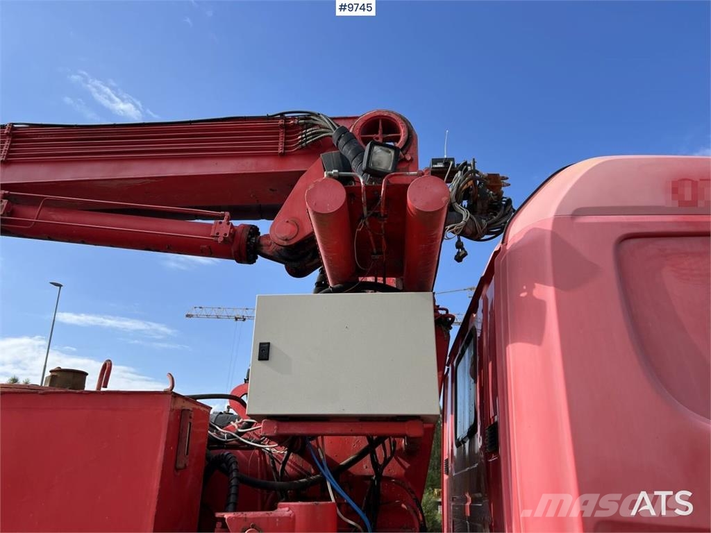 Scania P230 with Concrete pump Betonpomptrucks