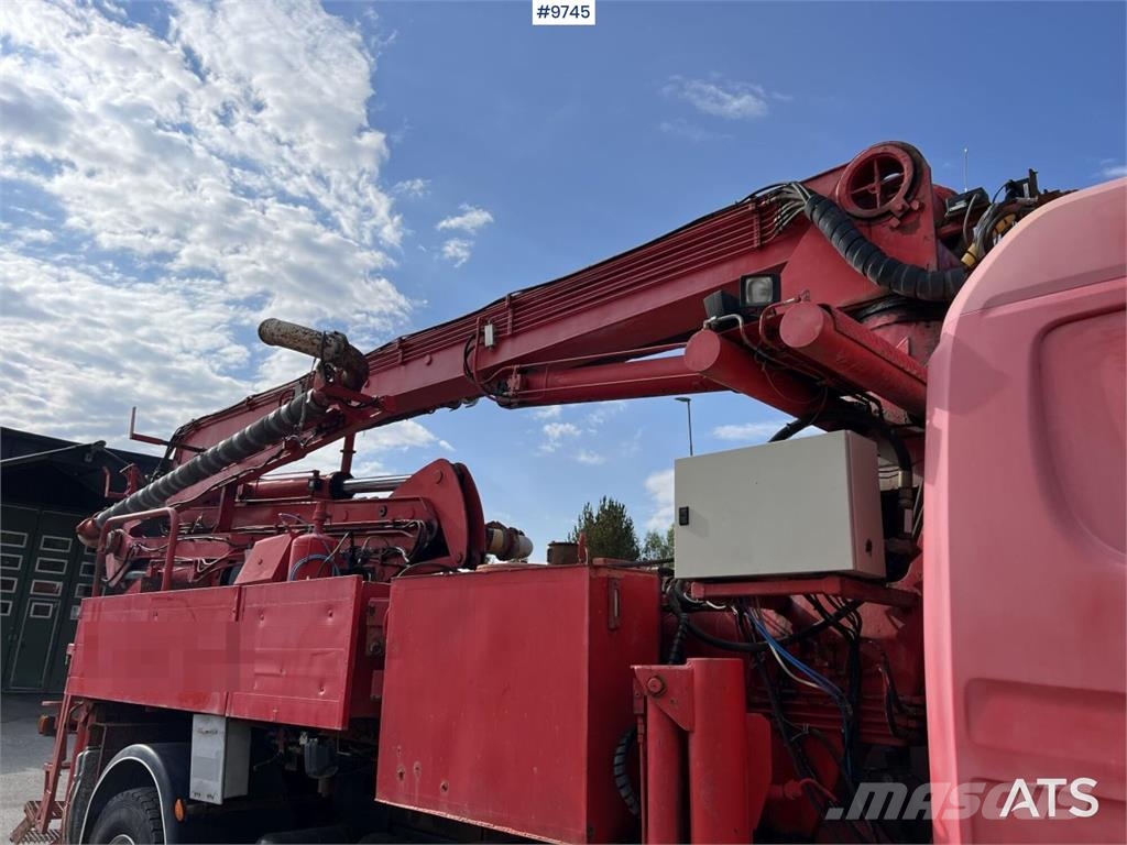 Scania P230 with Concrete pump Betonpomptrucks
