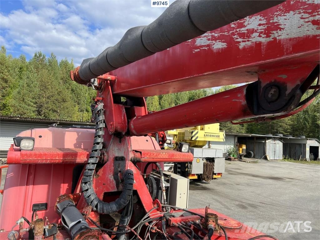 Scania P230 with Concrete pump Betonpomptrucks