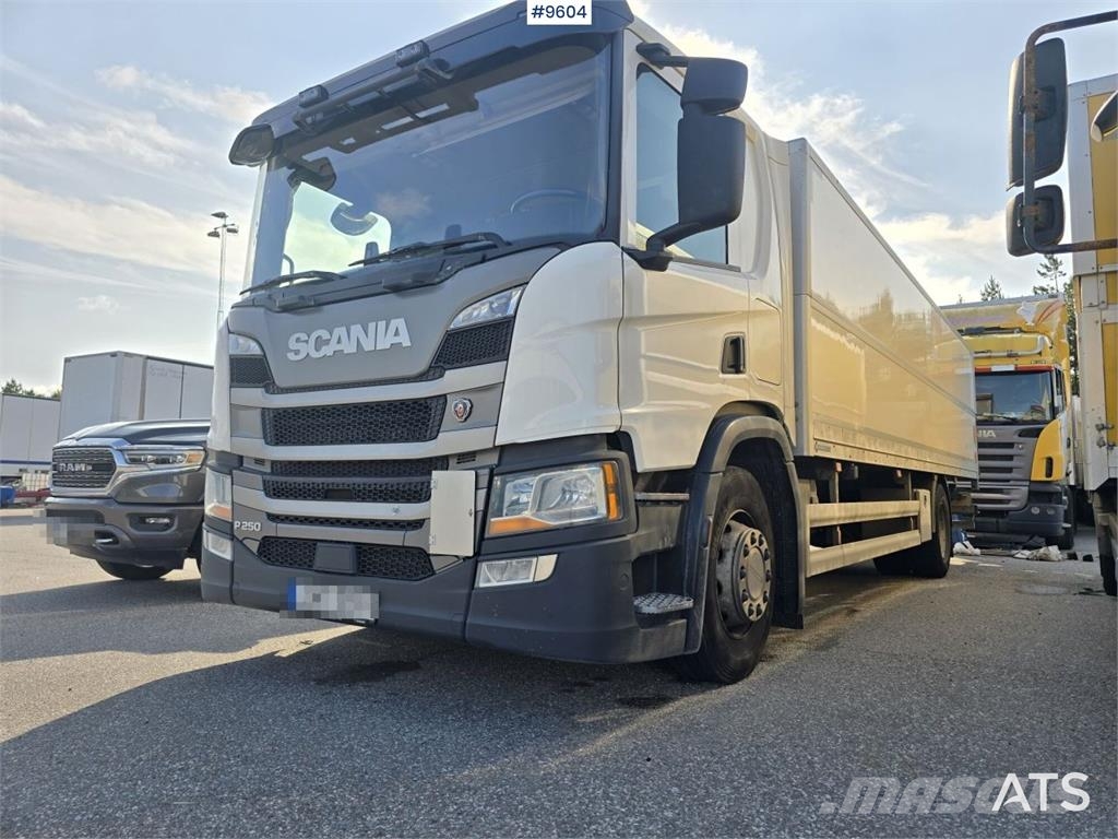 Scania P250 Liftable and lowerable body Φορτηγά Κόφα