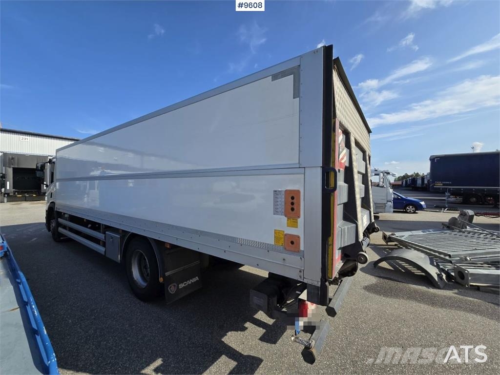 Scania P250 Liftable and lowerable body Φορτηγά Κόφα