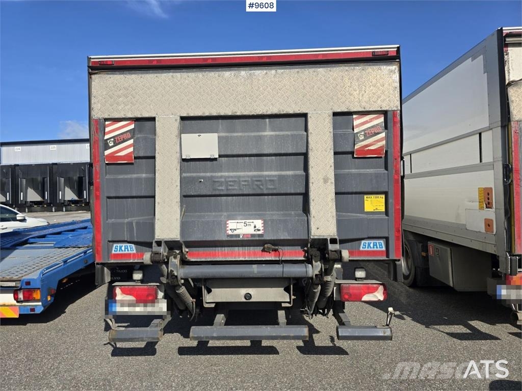 Scania P250 Liftable and lowerable body Φορτηγά Κόφα
