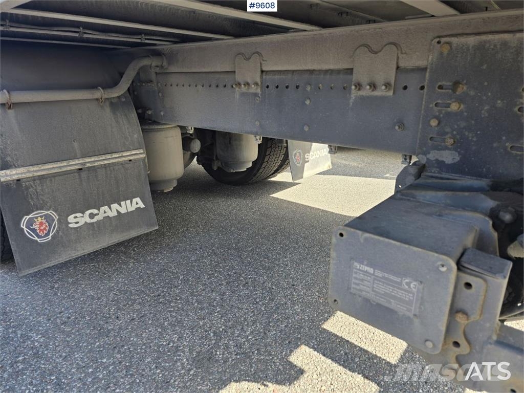 Scania P250 Liftable and lowerable body Φορτηγά Κόφα