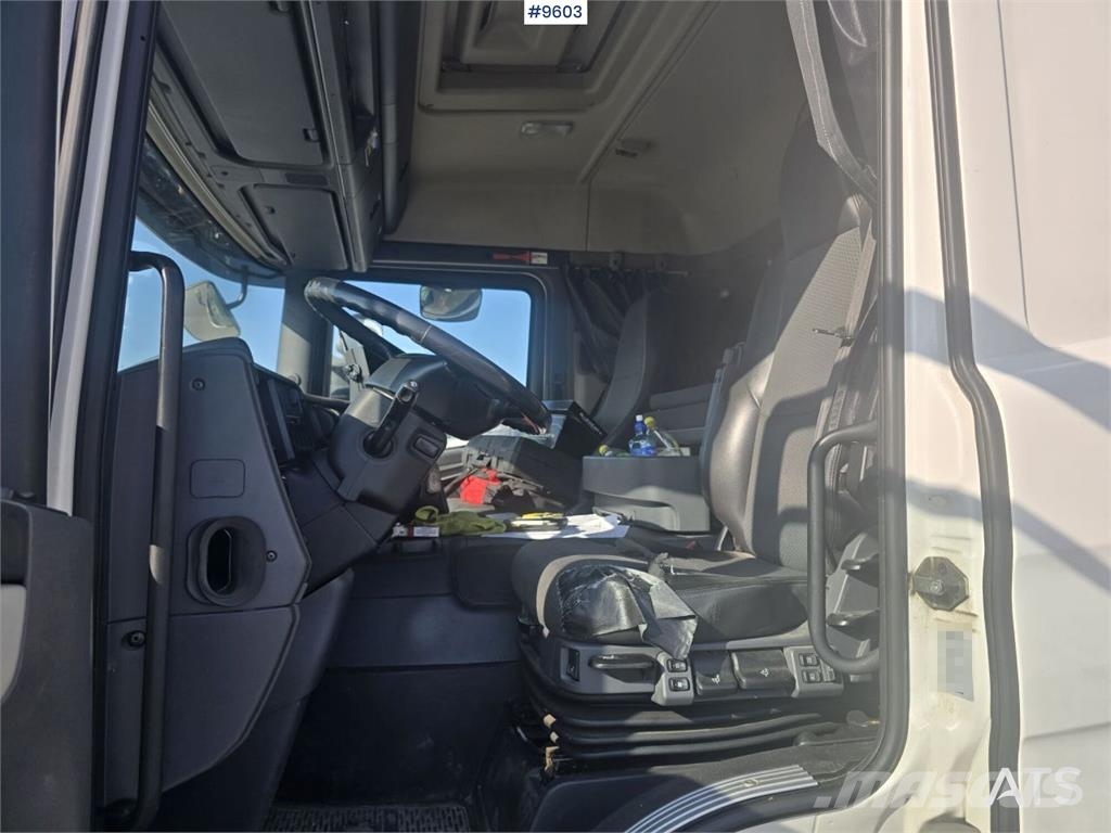 Scania P280 Box Truck Camion Fourgon