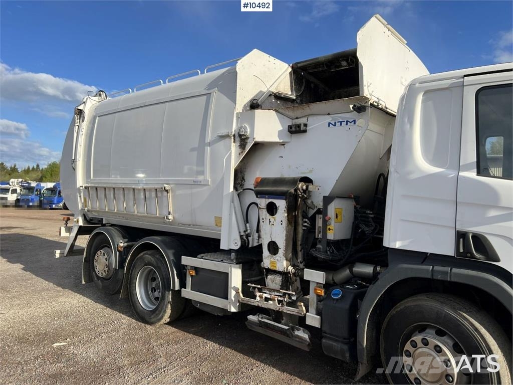 Scania P320 Garbage Truck with Side Loader (VIDEO) Camiones de basura