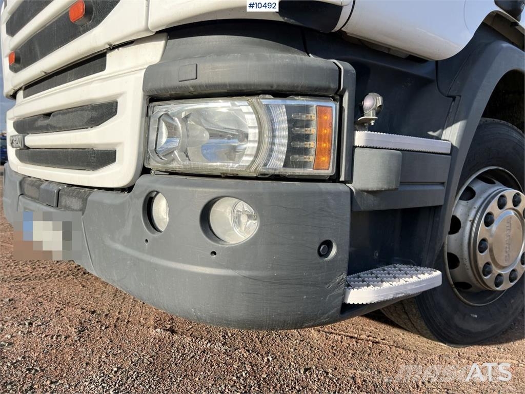 Scania P320 Garbage Truck with Side Loader (VIDEO) Camiones de basura
