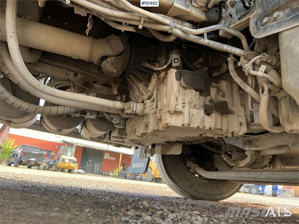 Scania P320 Garbage Truck with Side Loader (VIDEO) Camiones de basura